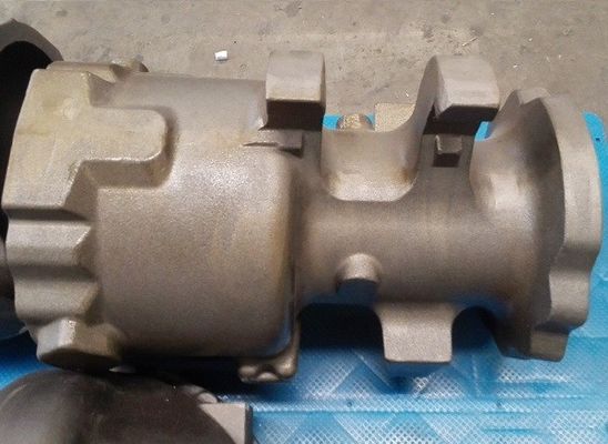 Resin zand gieten ijzeren onderdelen trompetarm voor bouwmachines en industriële voertuigen