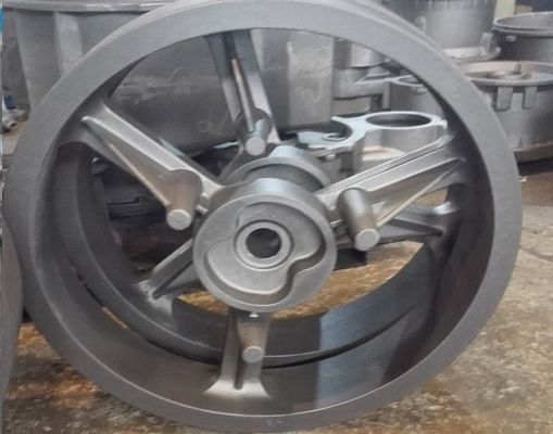 OEM Hoogwaardige Zandgietijzeren Landbouwmachinedelen Wielnaaf Met Afwerkingsverf
