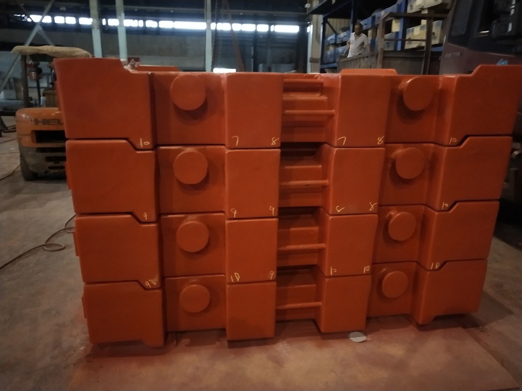 OEM hoogwaardige 10000kg zand gietijzer tegenwicht voor kraan
